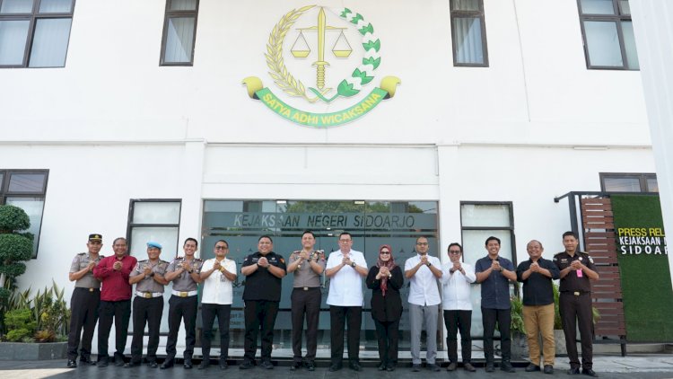 Kapolresta-Sidoarjo-Silaturahmi-ke-Kajari,-Perkuat-Sinergitas-Penegakan-Hukum