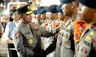 Astamaops-Kapolri-Beri-Arahan-dan-Atensi-Khusus-kepada-Personel-Polri-yang-Dikirim-ke-Lokasi-Bencana-di-Sumatera