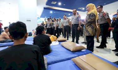 Kapolda-Jatim-Sampaikan-Duka-atas-Kecelakaan-Kapal-Laut-di-Perairan-Sumenep,-Pencarian-Korban-Hilang-Terus-Dilakukan