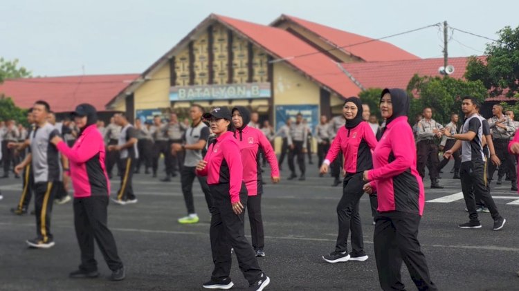 Healing Ala SPN Polda Jatim: Senam ‘Tabola Bale’ Strategi Jaga Kesehatan Siswa Diktukba Polri